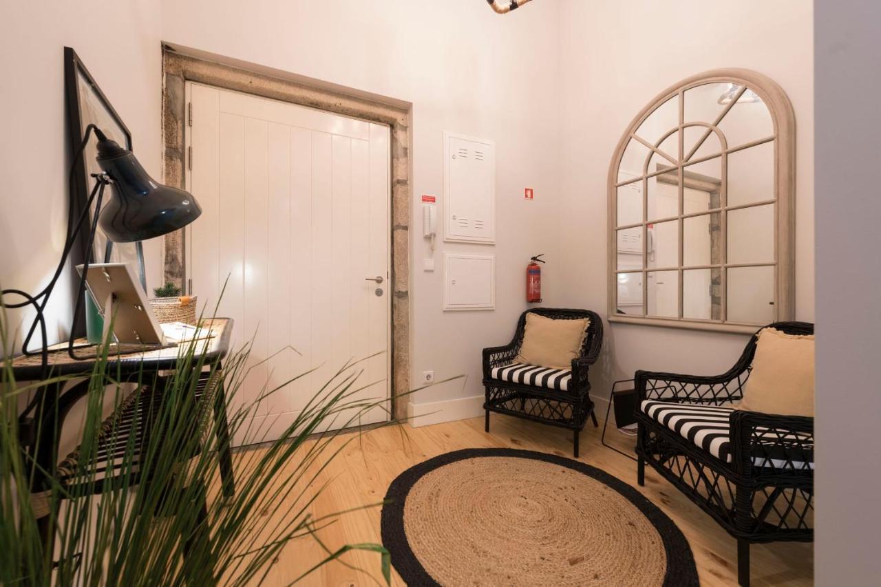 Lovelystay - Porto Peaceful Living W/ Backyard Exterior foto