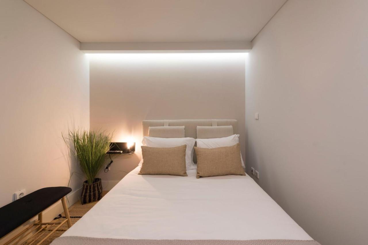 Lovelystay - Porto Peaceful Living W/ Backyard Exterior foto